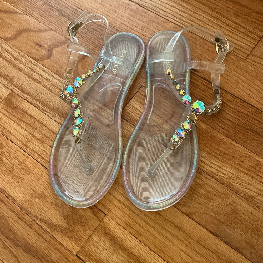 Cute! Clear/Iridescent Sandles Size 9